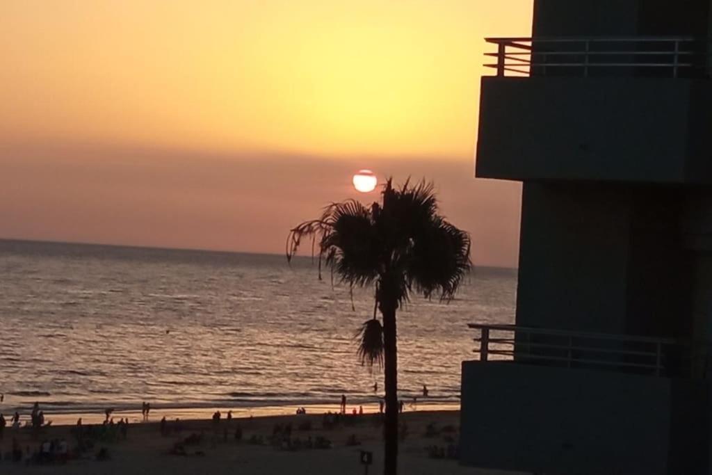 Cadiz Paseo Maritimo Playa Victoria Frontal Mar Appartement Buitenkant foto